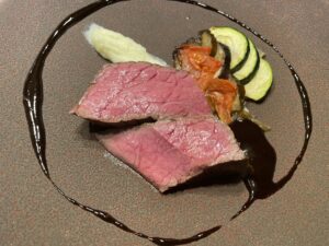 Rare lean Wagyu steak – Kumamoto Akaushi served at QUNIOMI in Tokyo